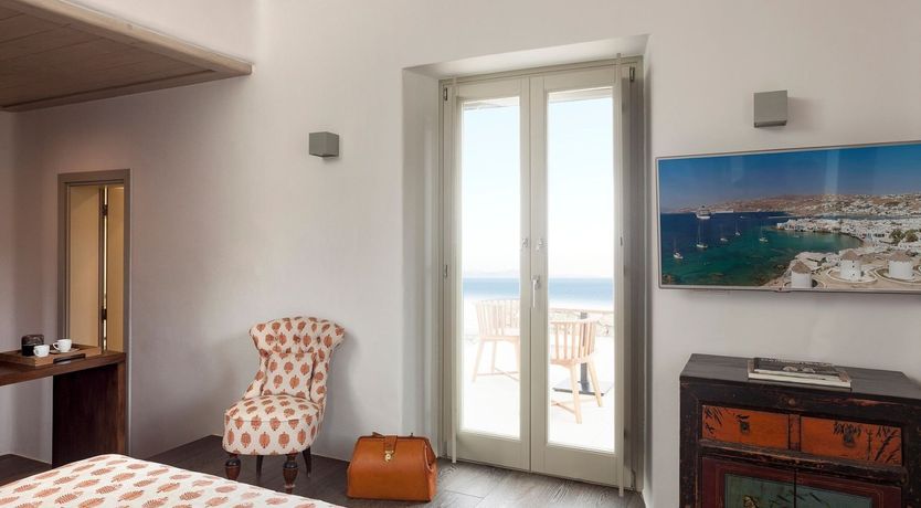 Photo of When That Helicopter Comes