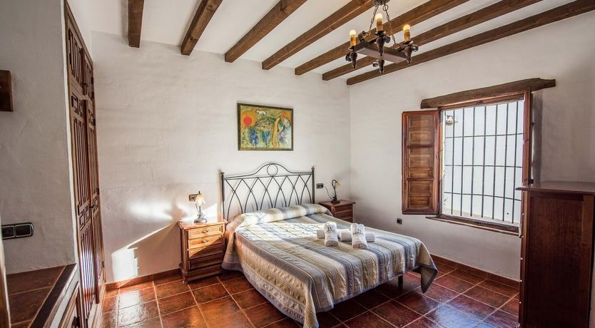 Photo of Almond Eyes