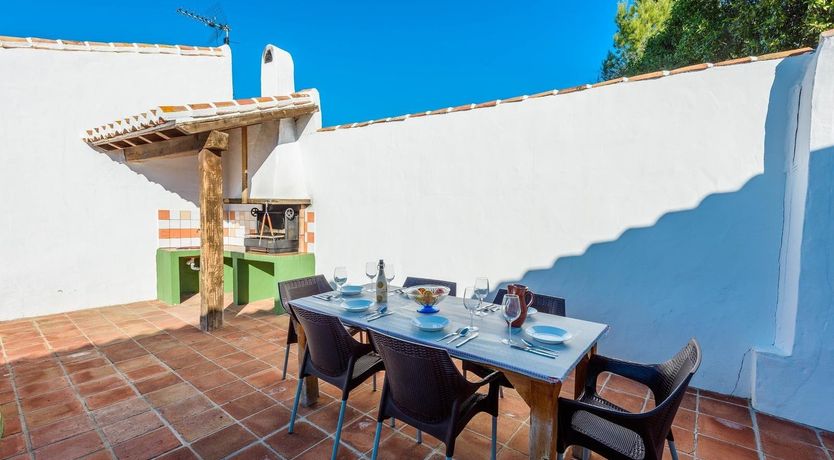 Photo of Almond Eyes