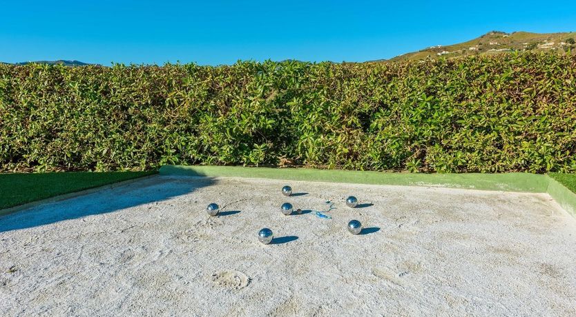 Photo of Almond Eyes
