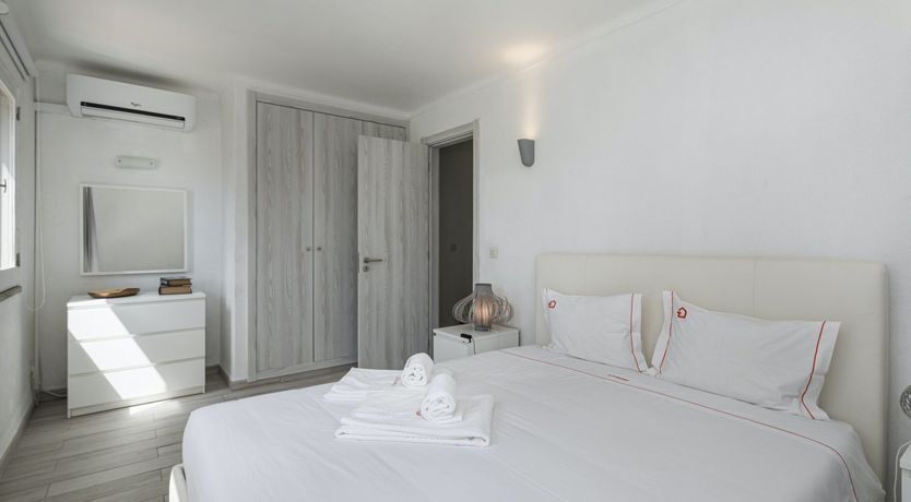 Photo of Algarvean Jewel