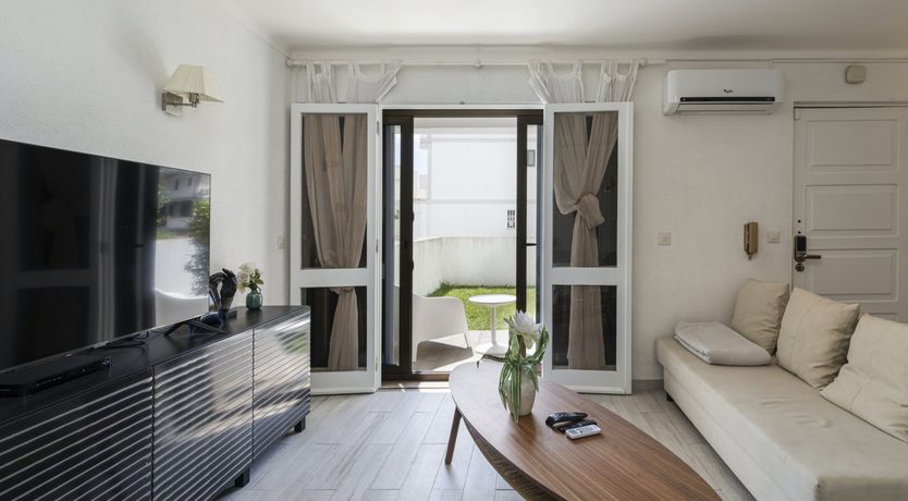 Photo of Algarvean Jewel