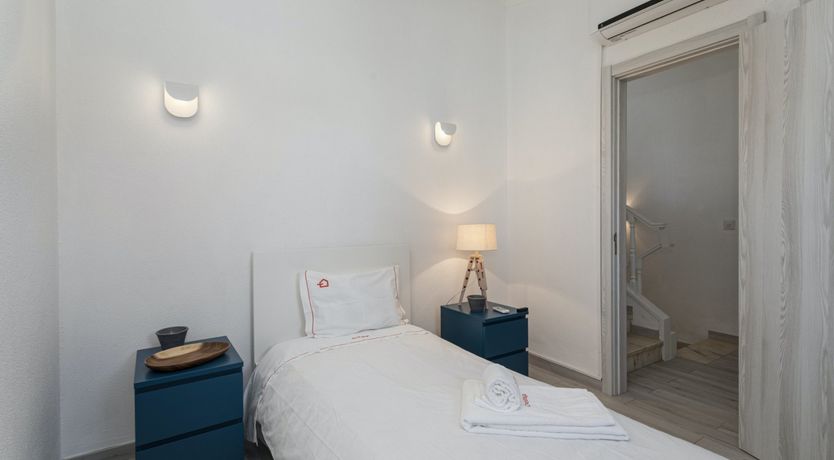 Photo of Algarvean Jewel