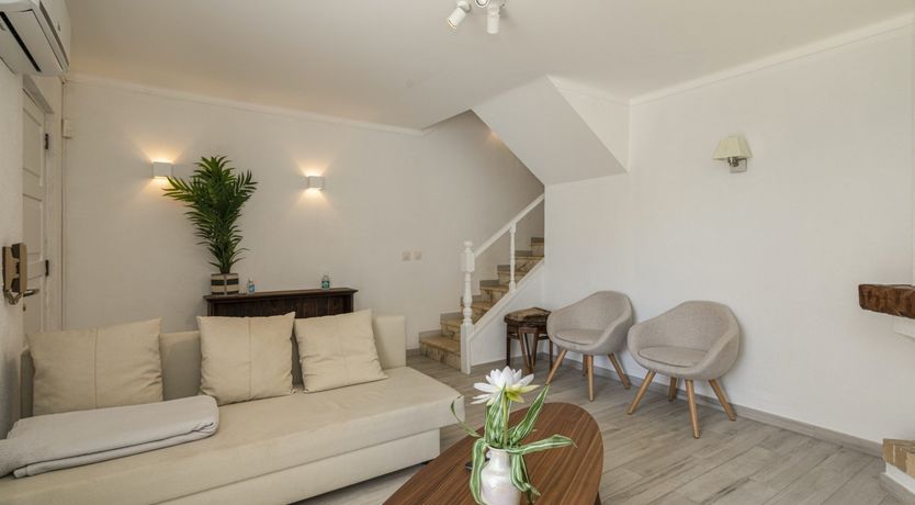 Photo of Algarvean Jewel