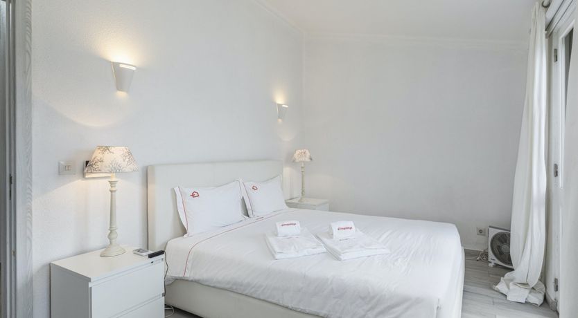 Photo of Algarvean Jewel