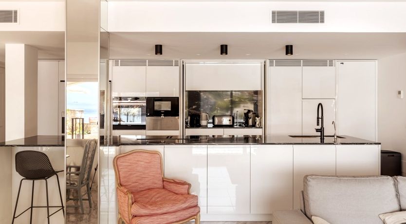 Photo of Sun On The Tiles