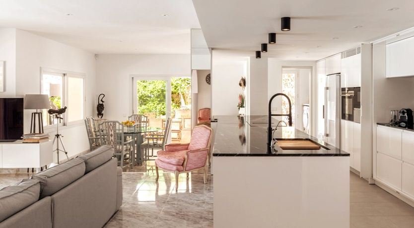 Photo of Sun On The Tiles