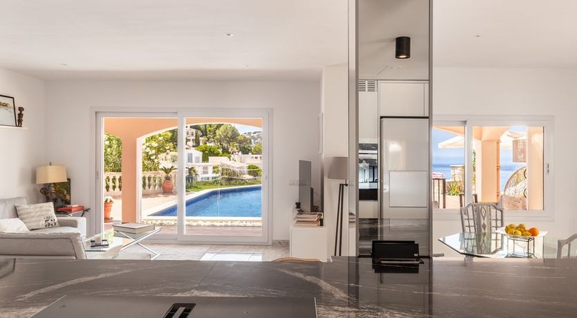 Photo of Sun On The Tiles