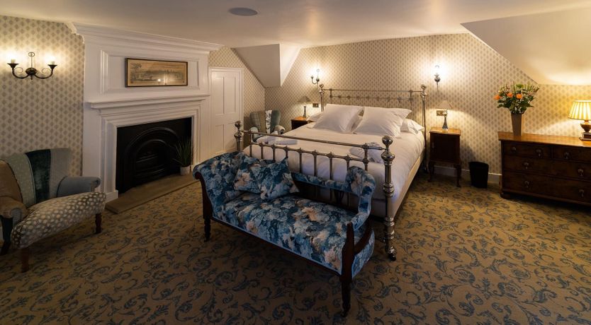 Photo of Head of the House