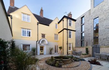 Head of the House Holiday Cottage