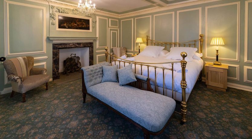 Photo of Head of the House