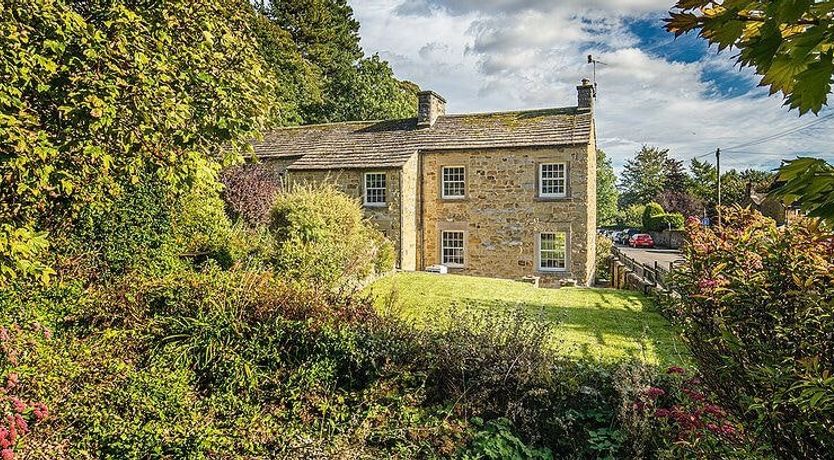 Photo of Bakewell Slice