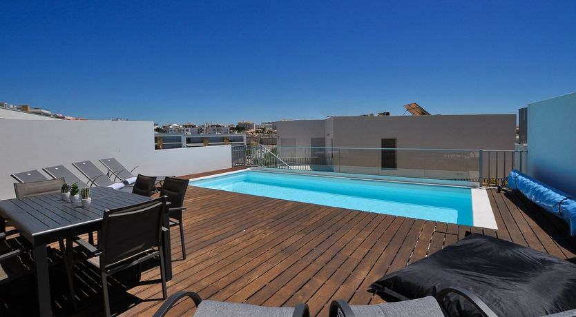 Photo of Modernist Marvel