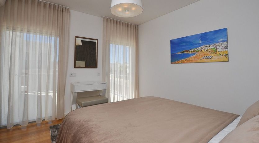 Photo of Modernist Marvel