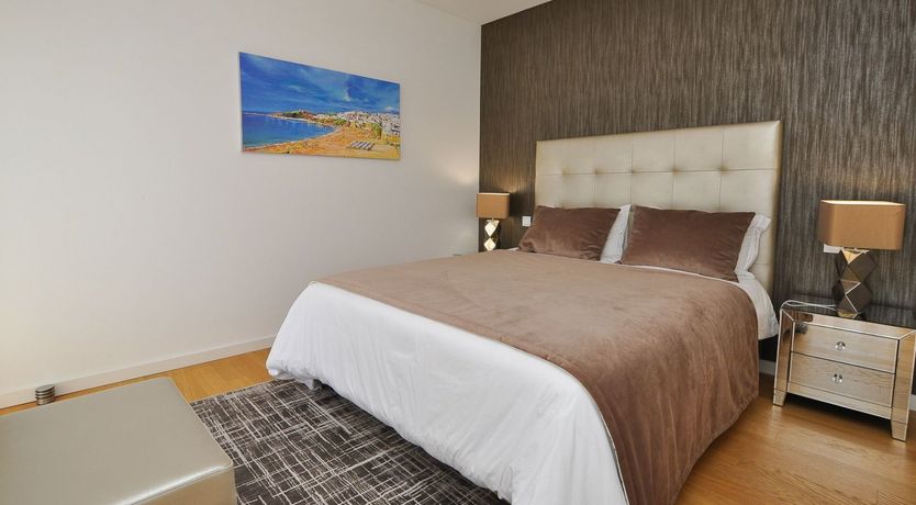 Photo of Modernist Marvel