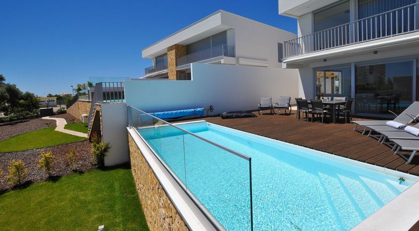 Photo of Modernist Marvel