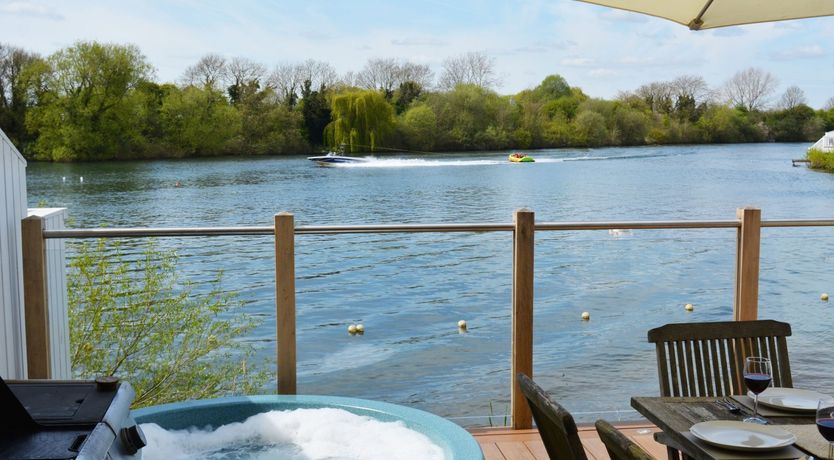 Photo of Lake Mirrors