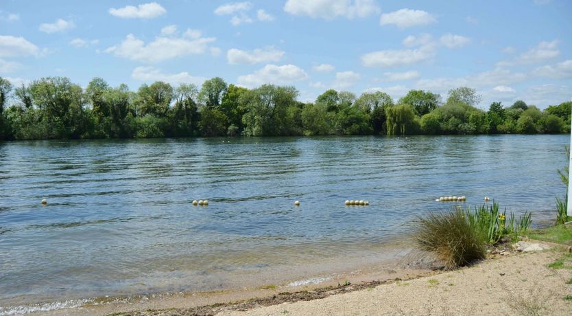 Photo of Lake Mirrors