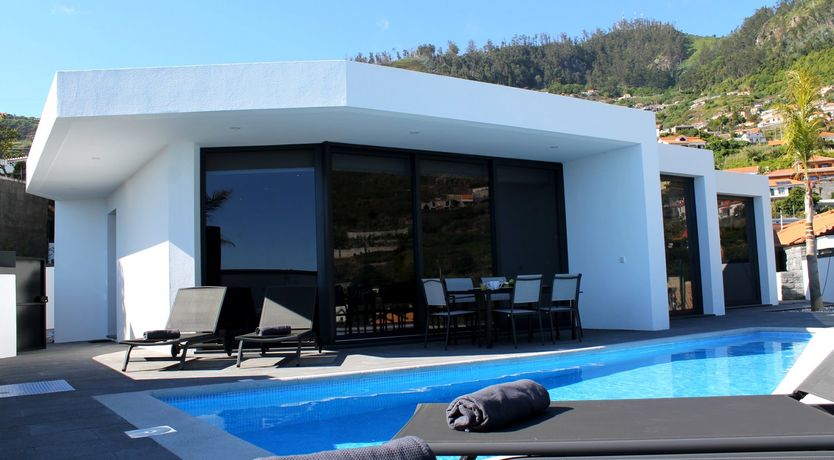 Photo of Between the Mountains & the Sea