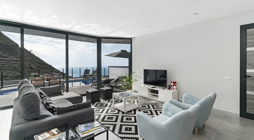 Photo of Between the Mountains & the Sea