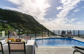 Between the Mountains & the Sea Villa