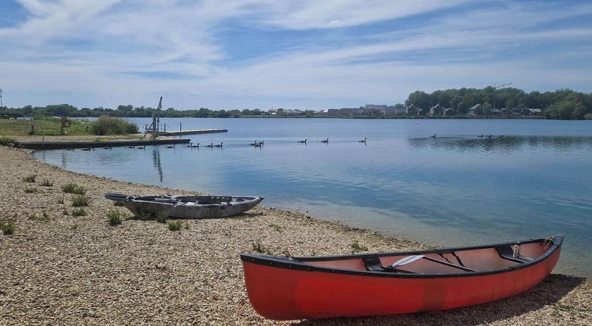 Photo of Lakeside Reflection