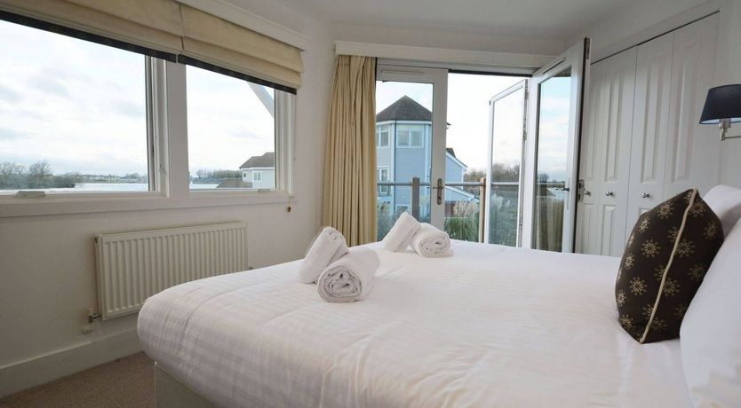 Photo of Lakeside Reflection