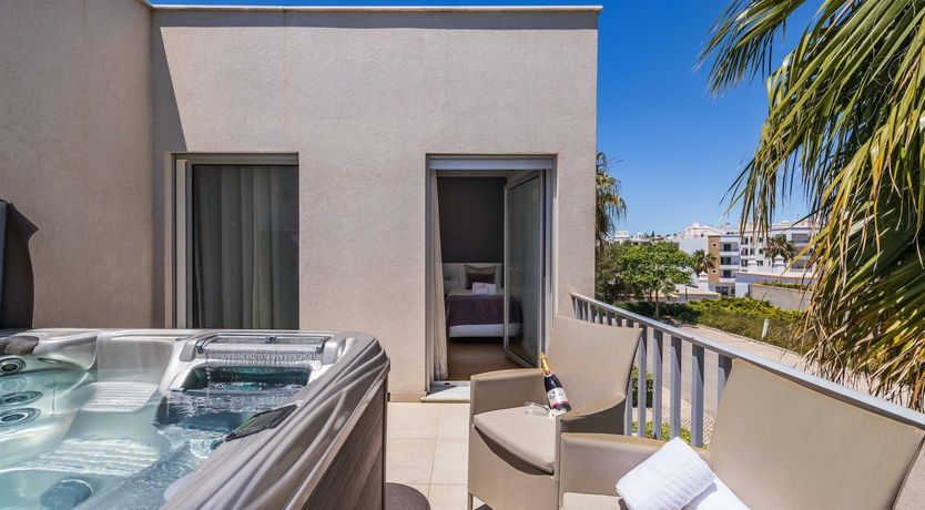 Photo of Opalescence of Albufeira