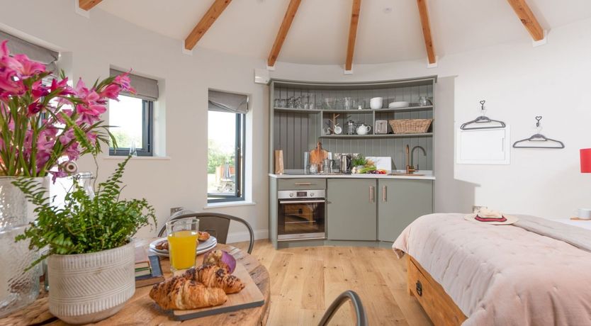 Photo of Rustic in the Round