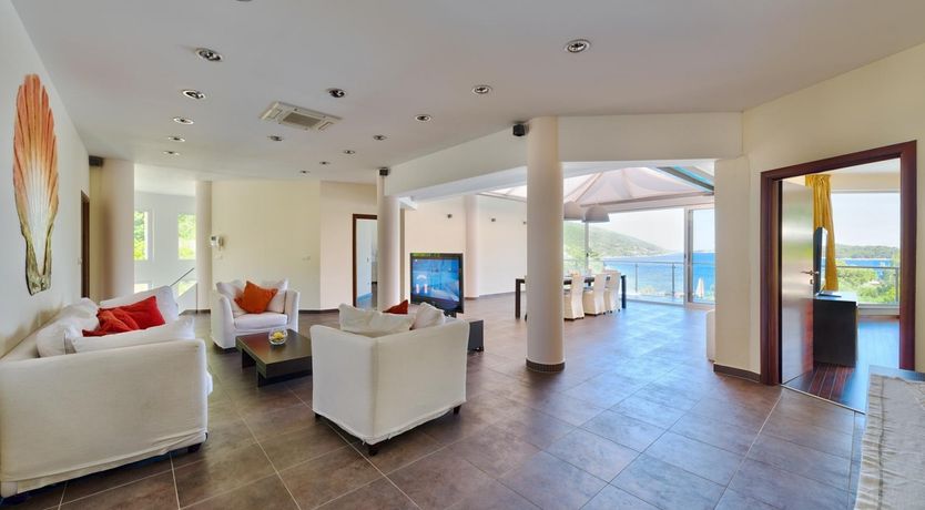 Photo of Edge of the Water Escape