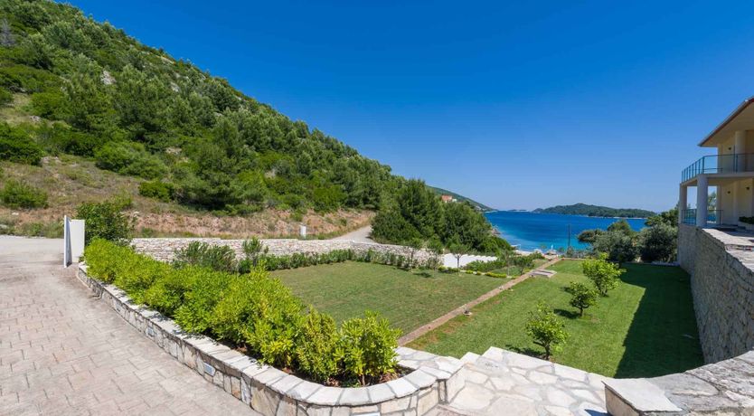 Photo of Edge of the Water Escape