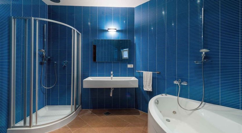 Photo of Edge of the Water Escape