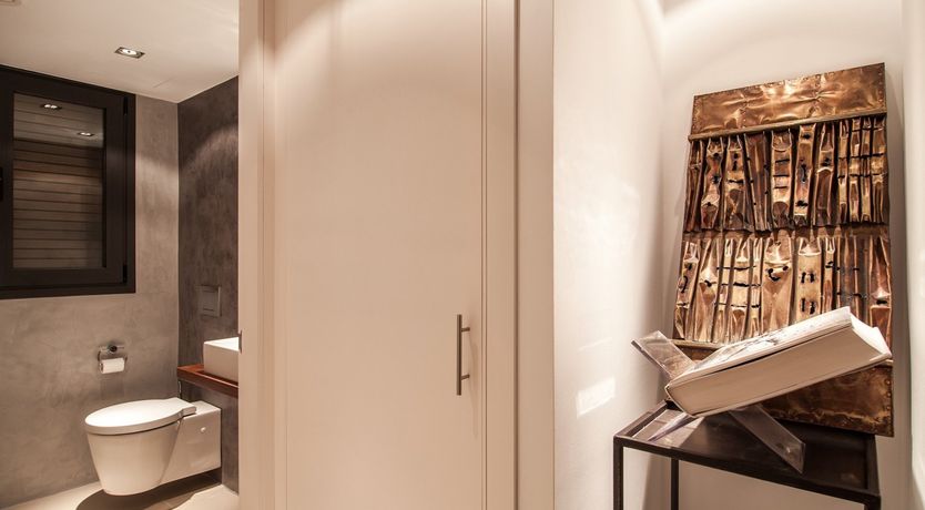 Photo of Sunkissed & Sparkling