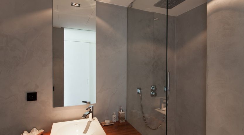 Photo of Sunkissed & Sparkling