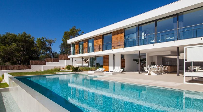 Photo of Sunkissed & Sparkling