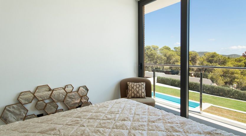 Photo of Sunkissed & Sparkling