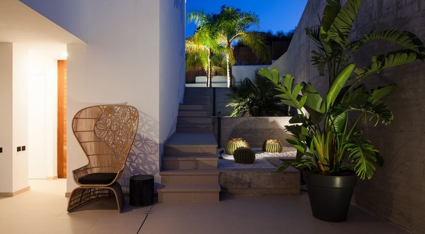 Photo of Sunkissed & Sparkling