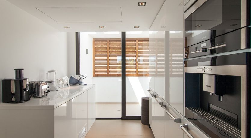 Photo of Sunkissed & Sparkling