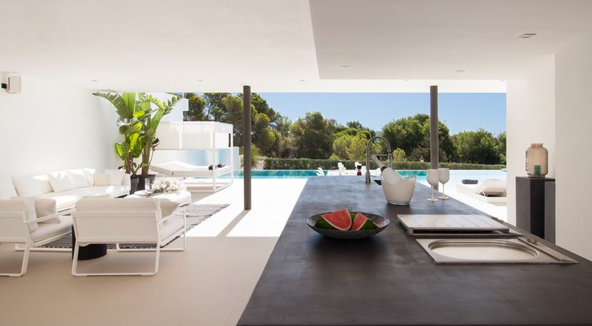 Photo of Sunkissed & Sparkling