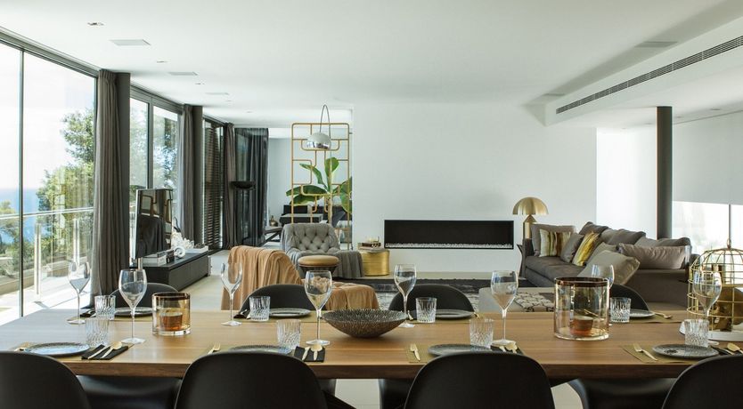 Photo of Sunkissed & Sparkling