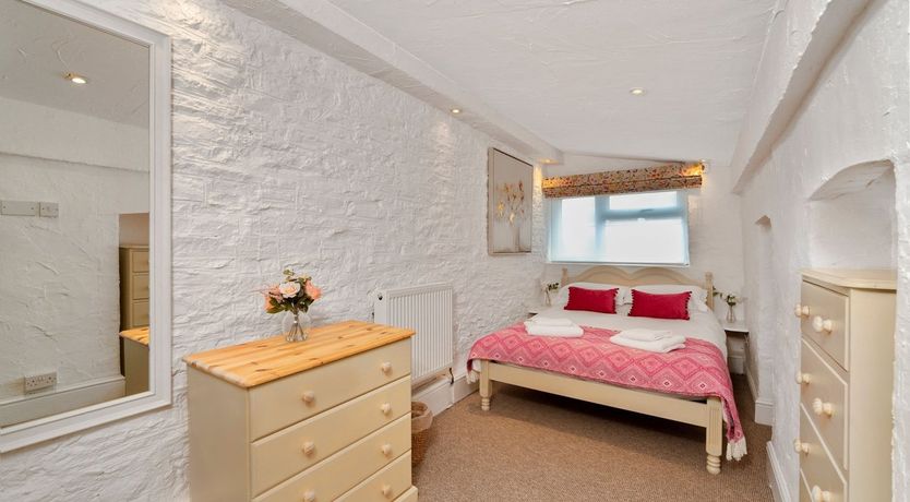 Photo of Sunflowers & Posies