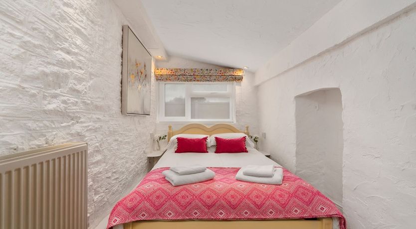 Photo of Sunflowers & Posies