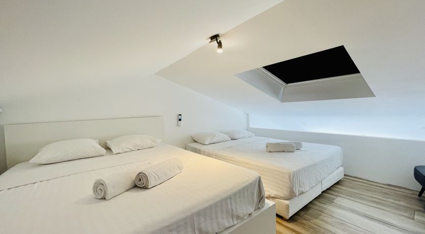 Photo of Sainte Sunshine