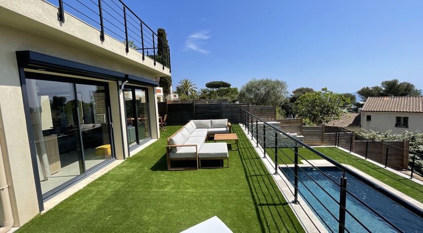 Photo of Sainte Sunshine