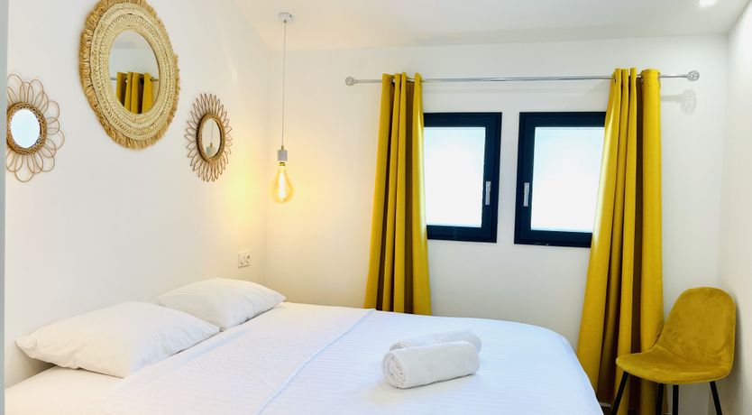 Photo of Sainte Sunshine