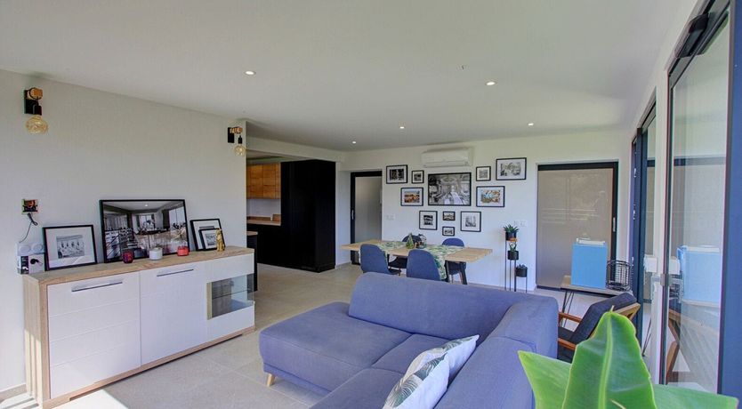 Photo of Sainte Sunshine