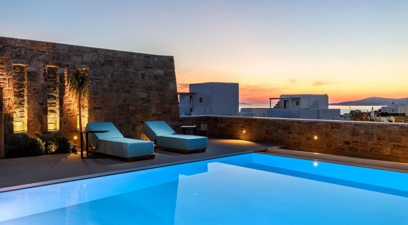 Photo of Chic in White & Blue