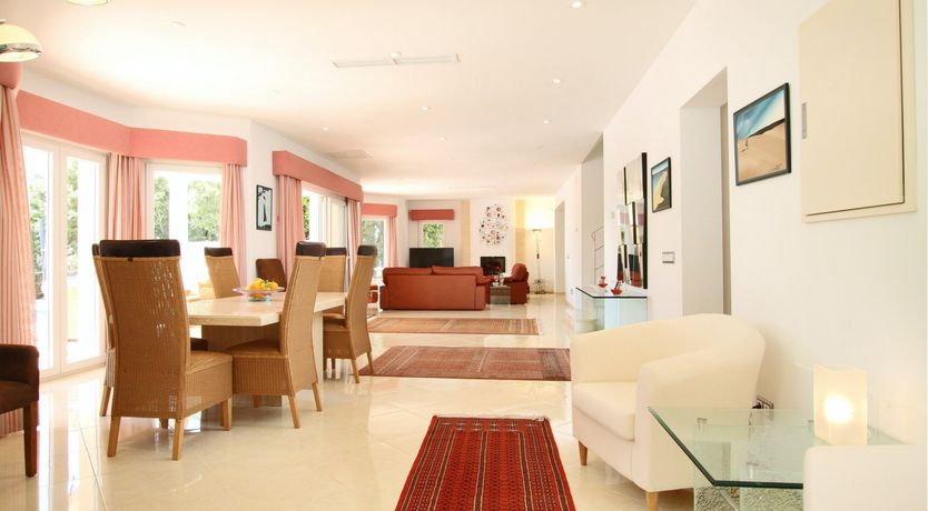 Photo of A Smattering of Sunshine