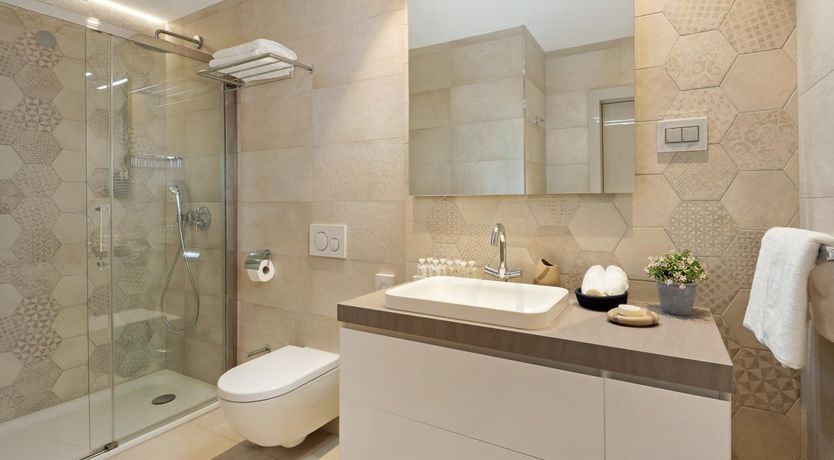 Photo of Supermodel Strut