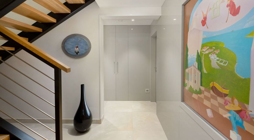 Photo of Supermodel Strut